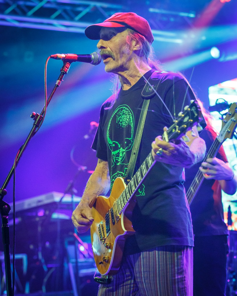 Dave Brock w/Gibson Nighthawk